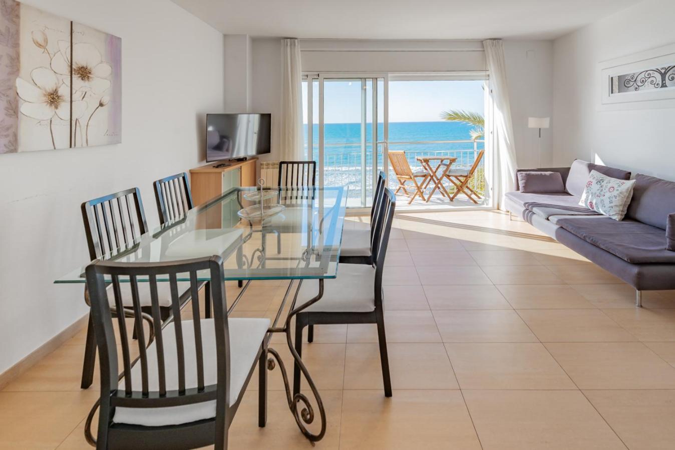 Insitges Sant Sebastia'S Beach Luaran gambar