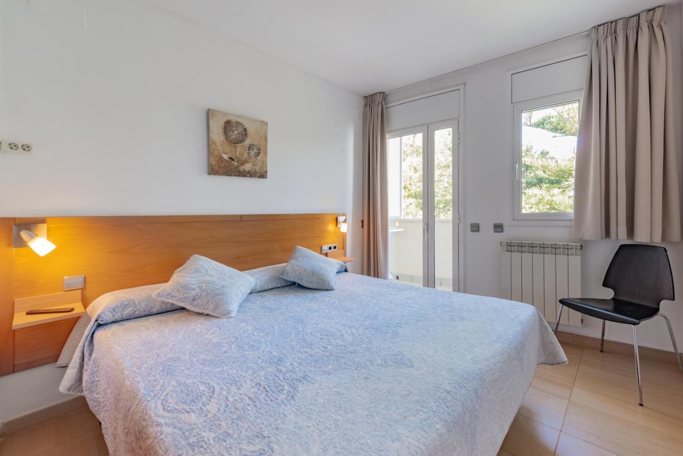 Insitges Sant Sebastia'S Beach Luaran gambar