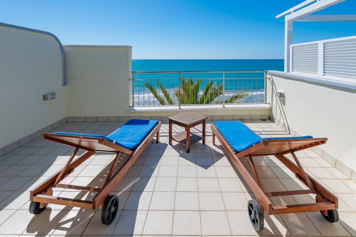 Insitges Sant Sebastia'S Beach Luaran gambar